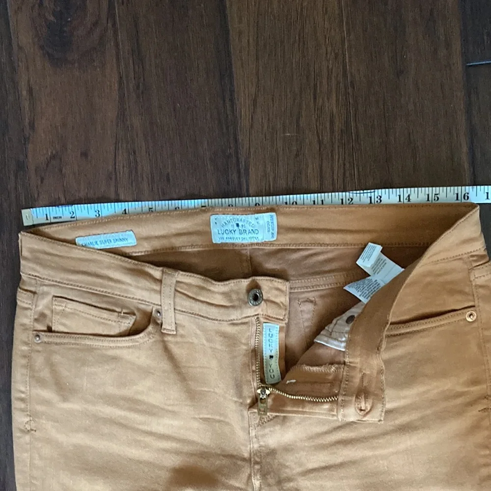 Lucky brand jeans, slim with zipper at hem
